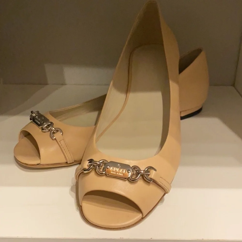 GUCCI TAN FLATS - Picture 10 of 11